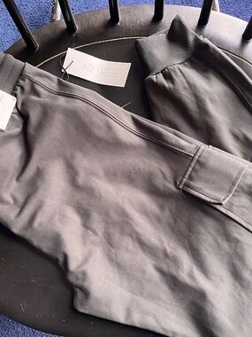 Womens Rachel Zoe Jogger cargo pants!